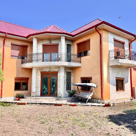 בית הארחה Casa Cristian טקירגיול