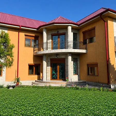 Casa Cristian テキルギオル